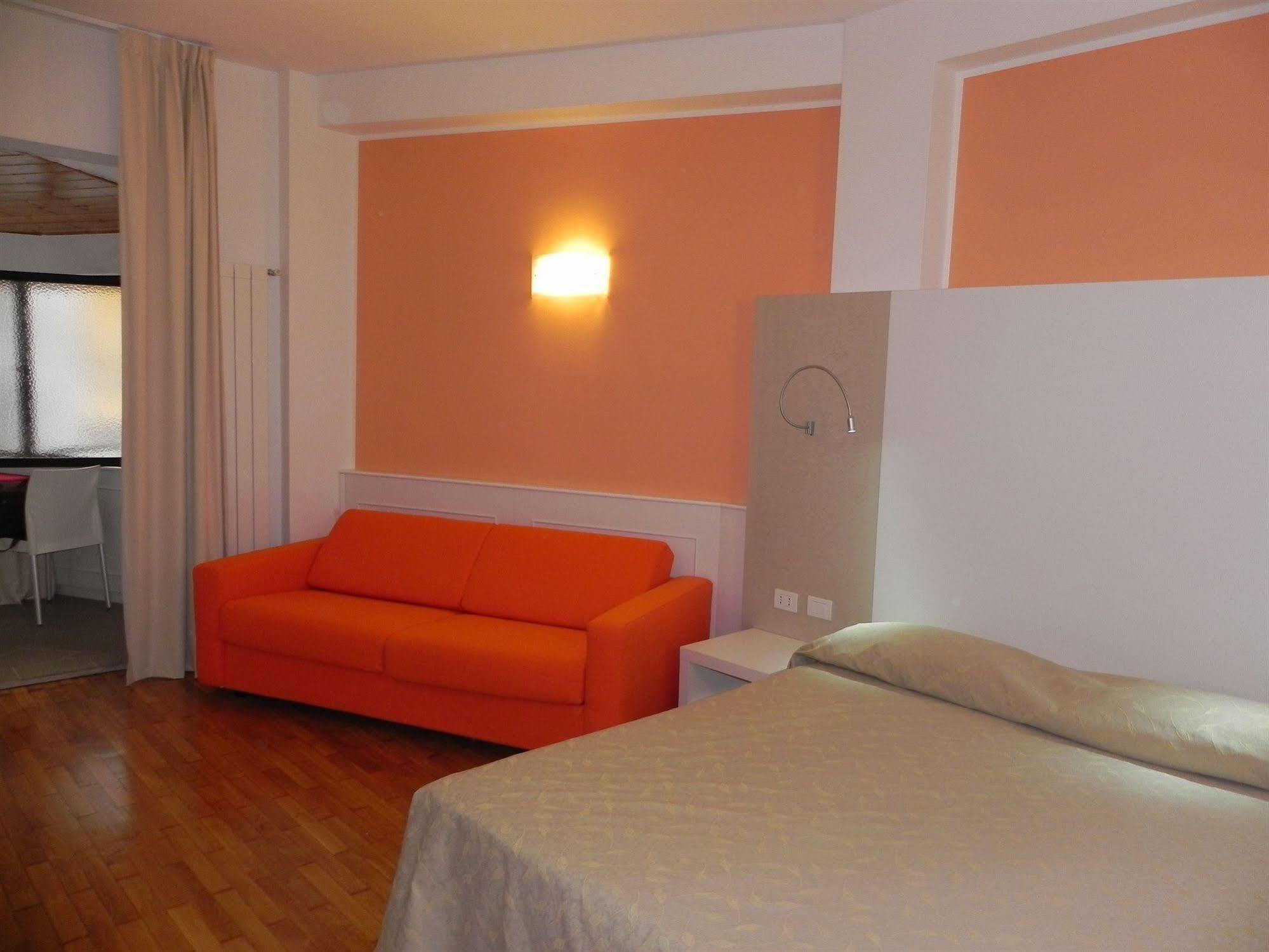 Hotel Da Cesare Стреза Екстериор снимка
